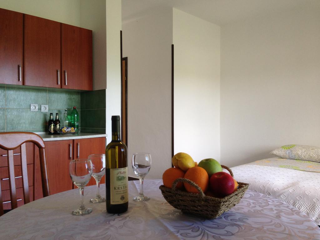 Apartmani Lazarevic 루시티차 외부 사진