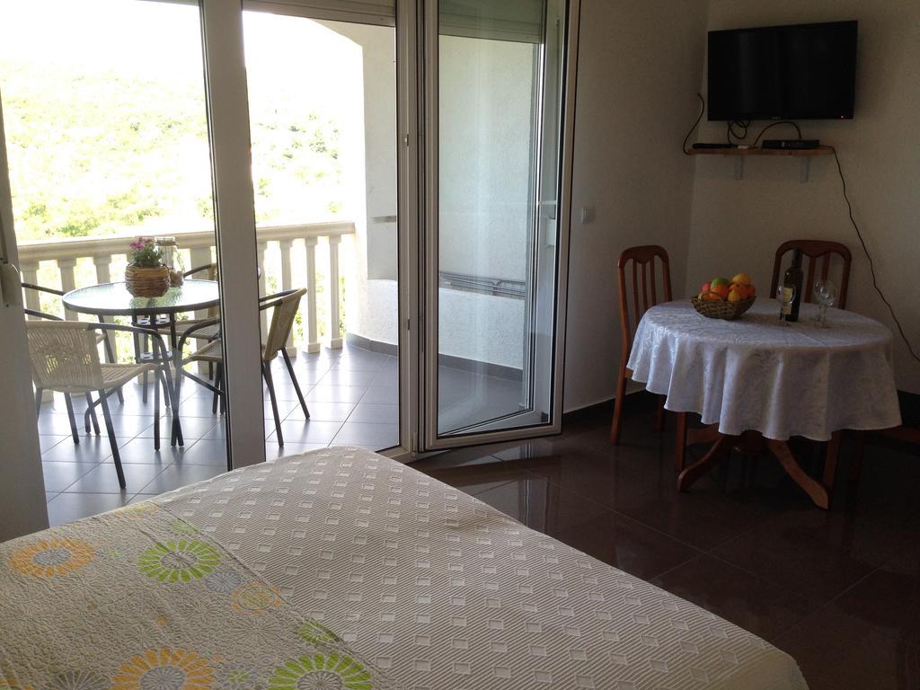 Apartmani Lazarevic 루시티차 외부 사진