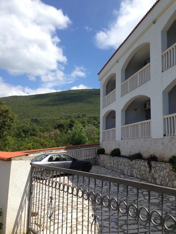 Apartmani Lazarevic 루시티차 외부 사진
